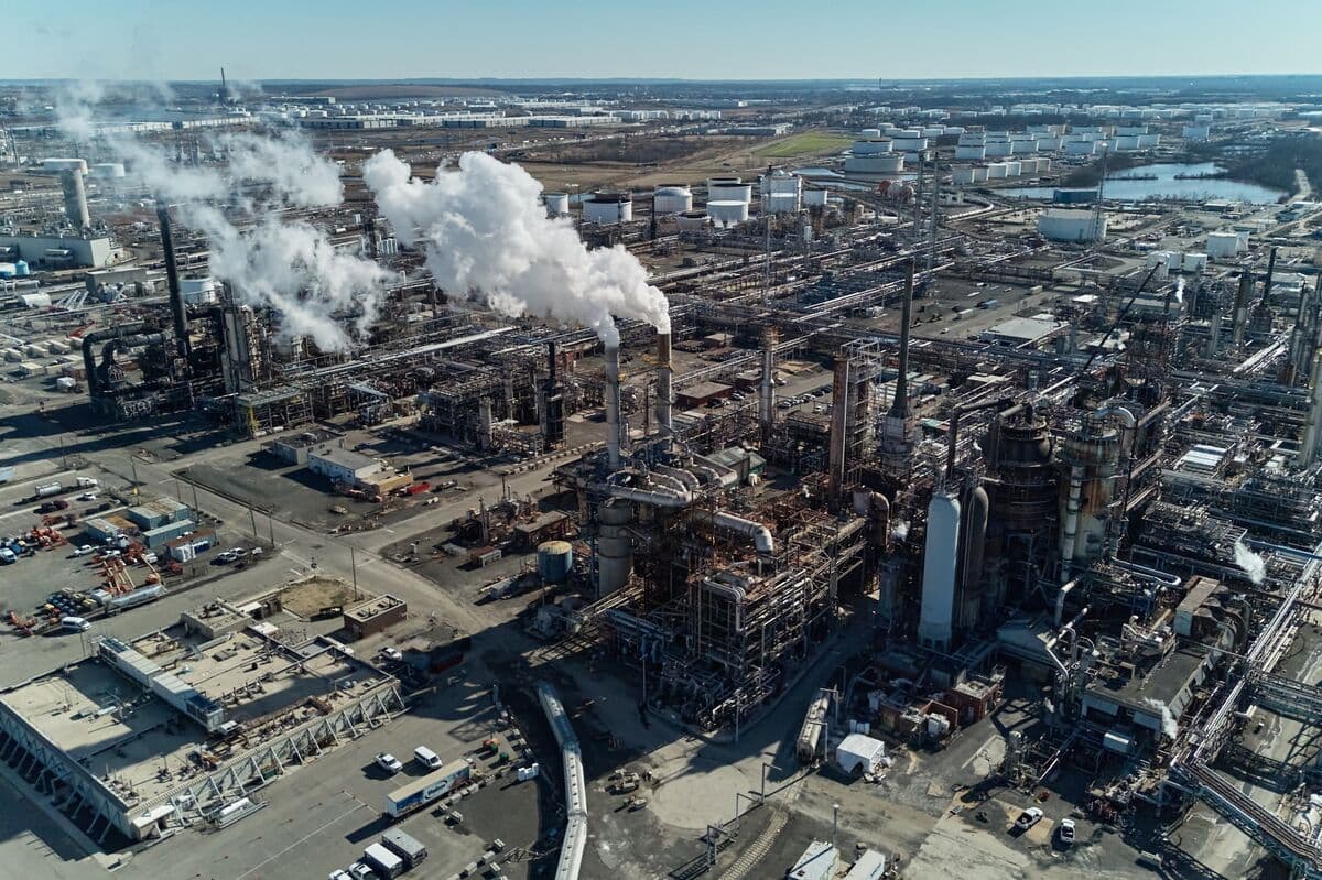 Phillips 66 Sees Nearly $1 Billion in Losses as Oil Prices Surge