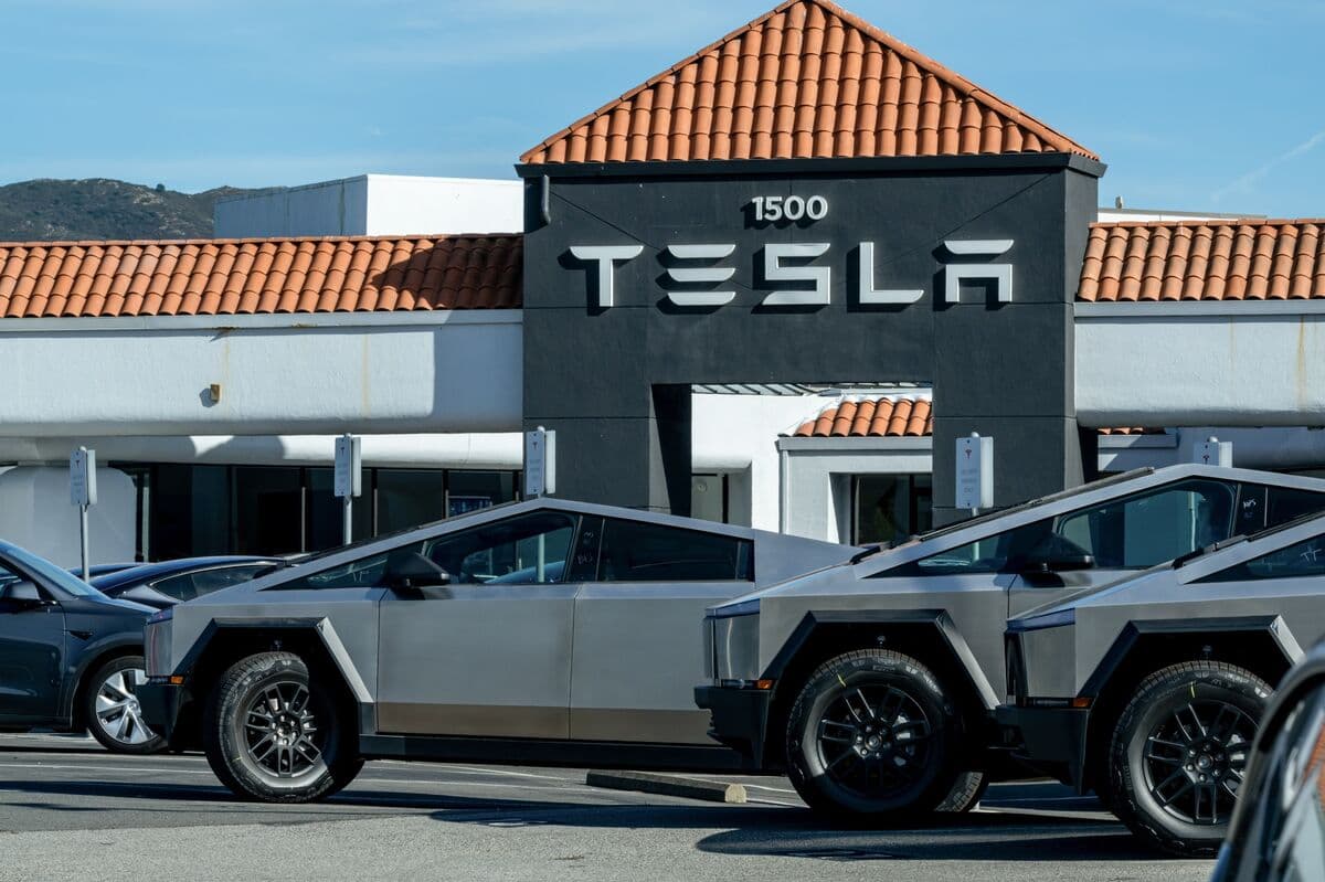 JPMorgan Turns Rosy on Tesla a Day After Dimon Lauds Musk
