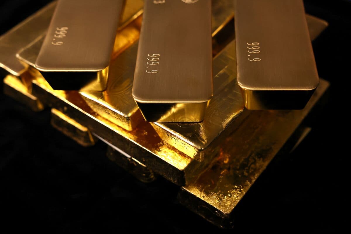 Gold Erases This Year’s Gains as Jobs Data Fuel Fed-Hike Bets