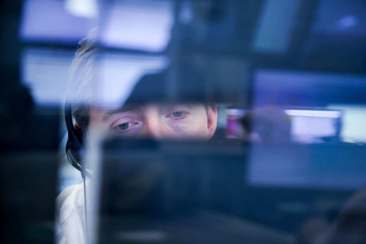 Traders Brace for Renewed Turmoil on Hormuz Standoff