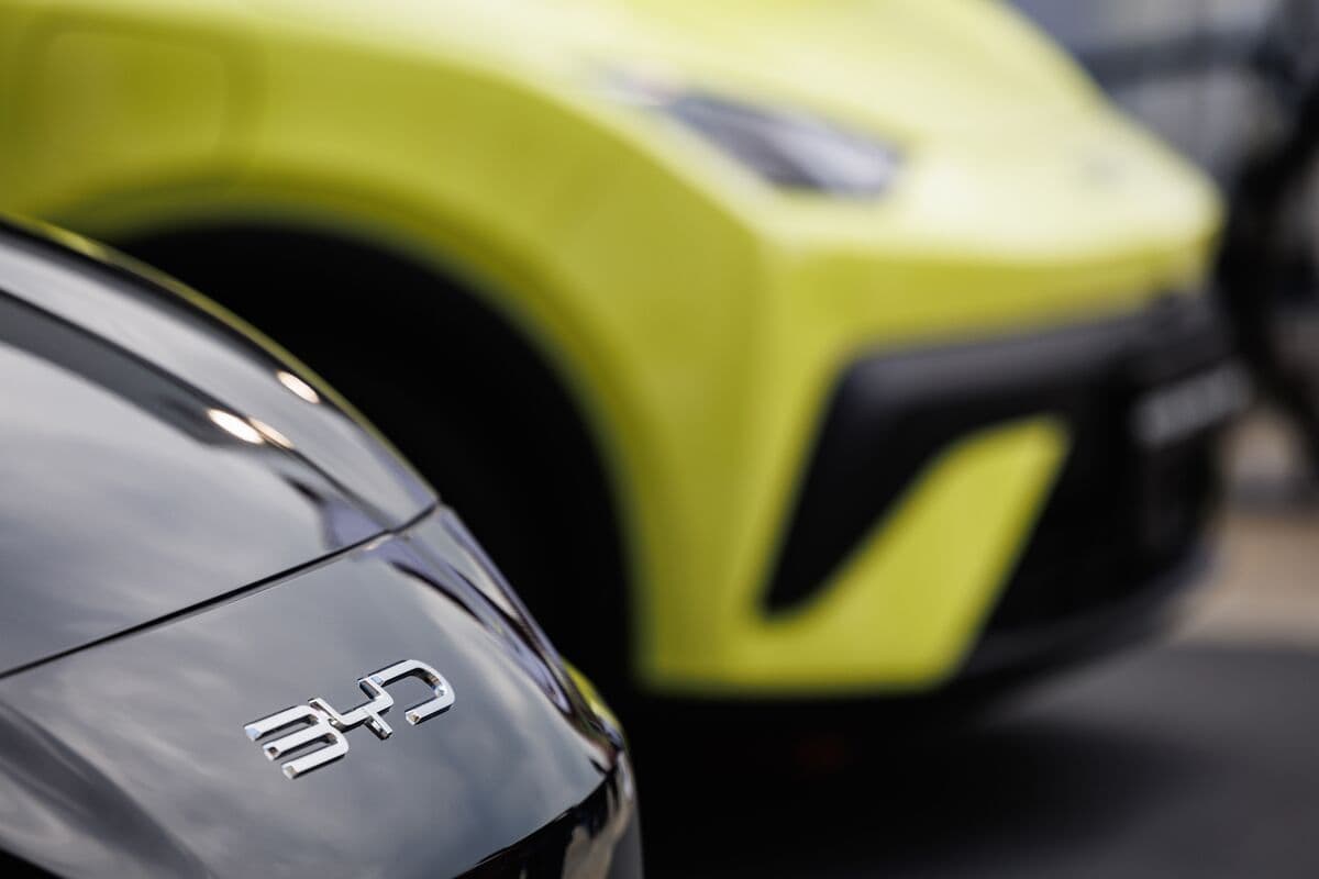 BYD in Talks With Stellantis and Others About Taking Europe Plants