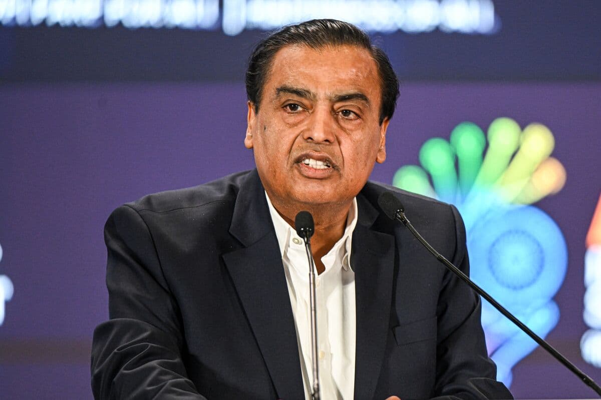 Ambani Says Reliance Evaluating ‘Strategic Pathways’ for Jio, No Word on IPO