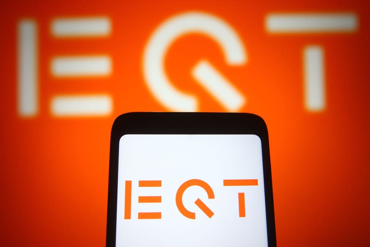 EQT Said to Prepare Improved Takeover Bid for UK’s Intertek
