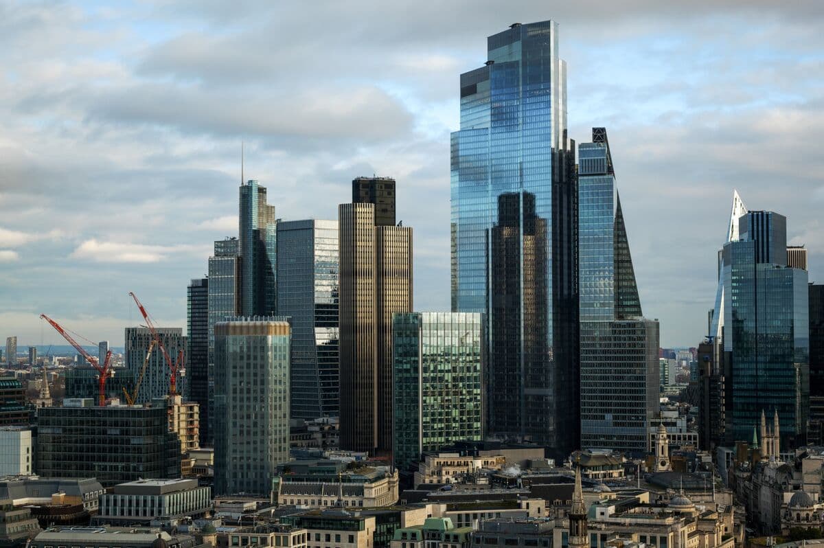 Davidson Kempner Ex-Trader Says He Blew Whistle, Was Ousted