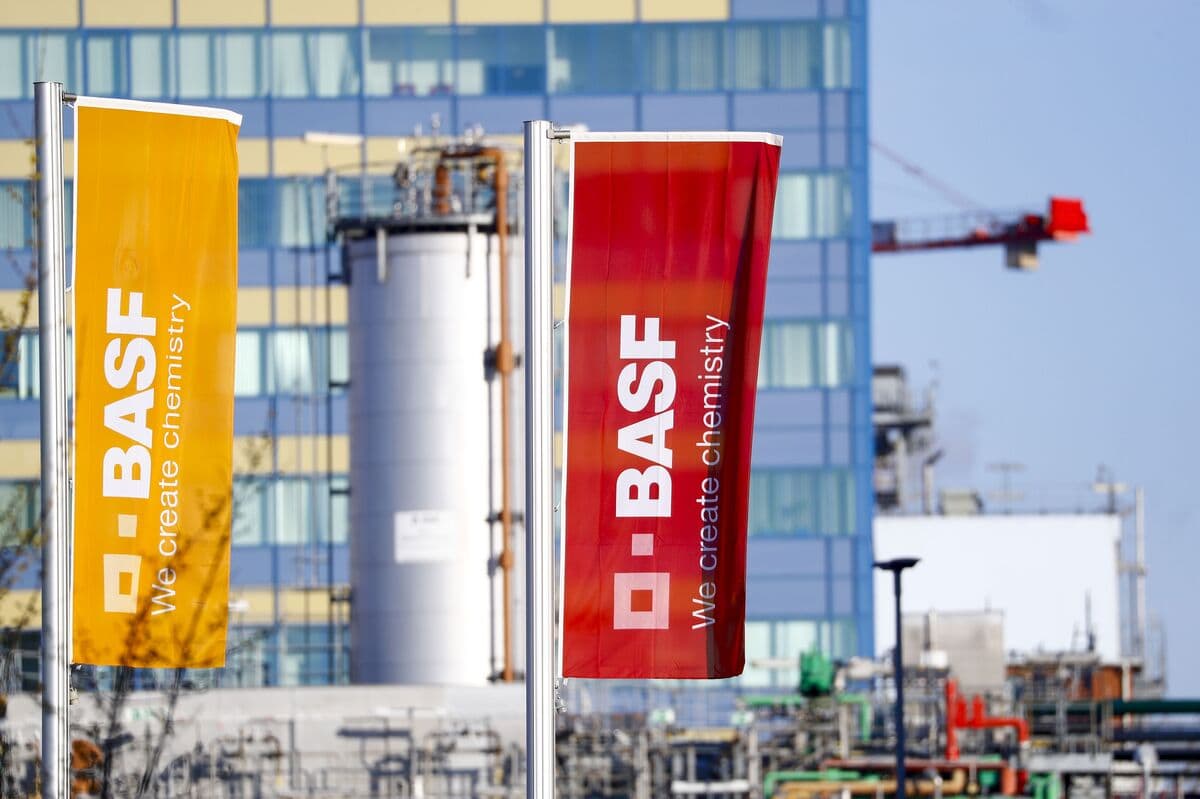 BASF Hikes Prices Again for Plastic Additives on War Disruption