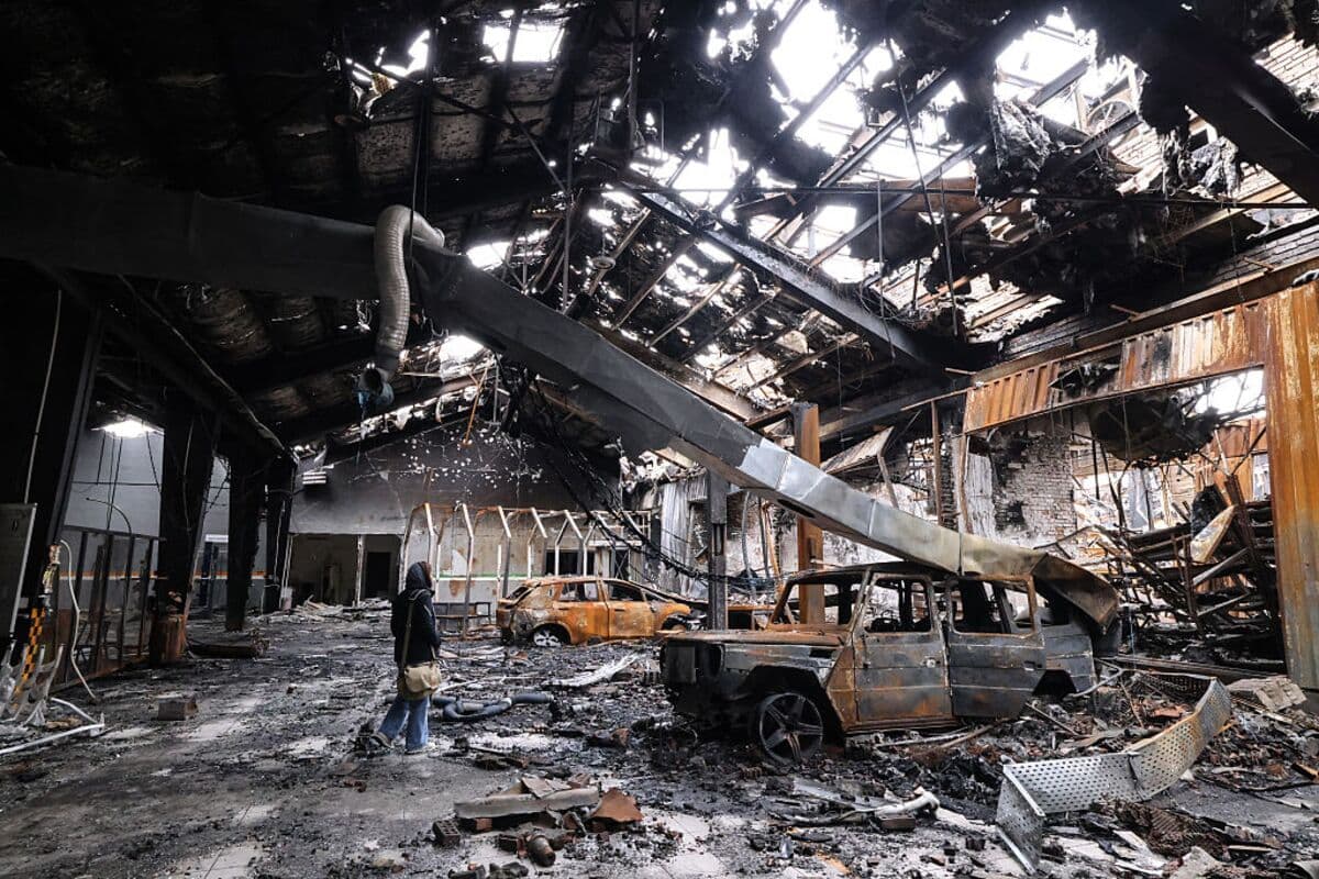 Strikes Continue as Houthis Join Iran War, US Troops Arrive