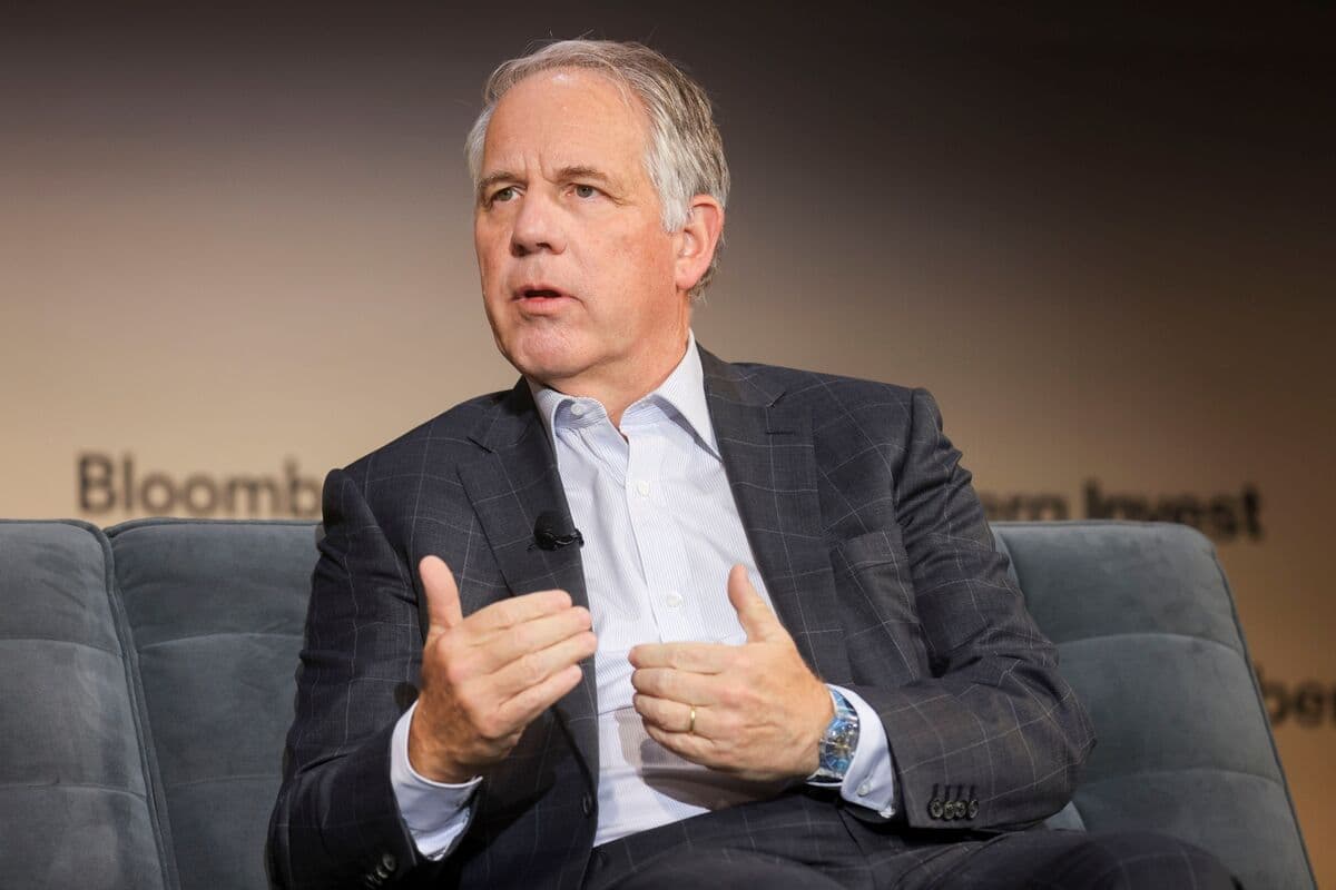 Apollo’s Zelter Sees High-Grade Debt Sales Topping US Treasuries