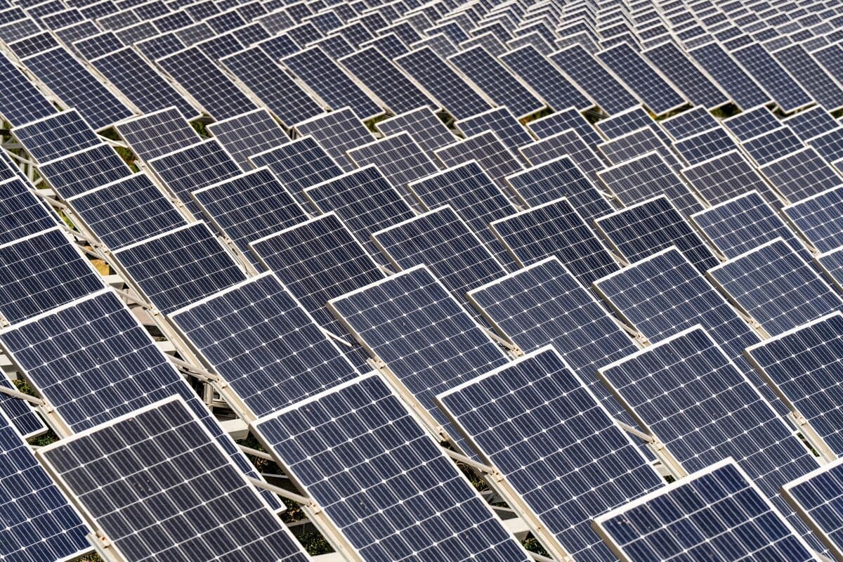 China’s Government Urges ‘Every Effort’ to Curb Solar Capacity