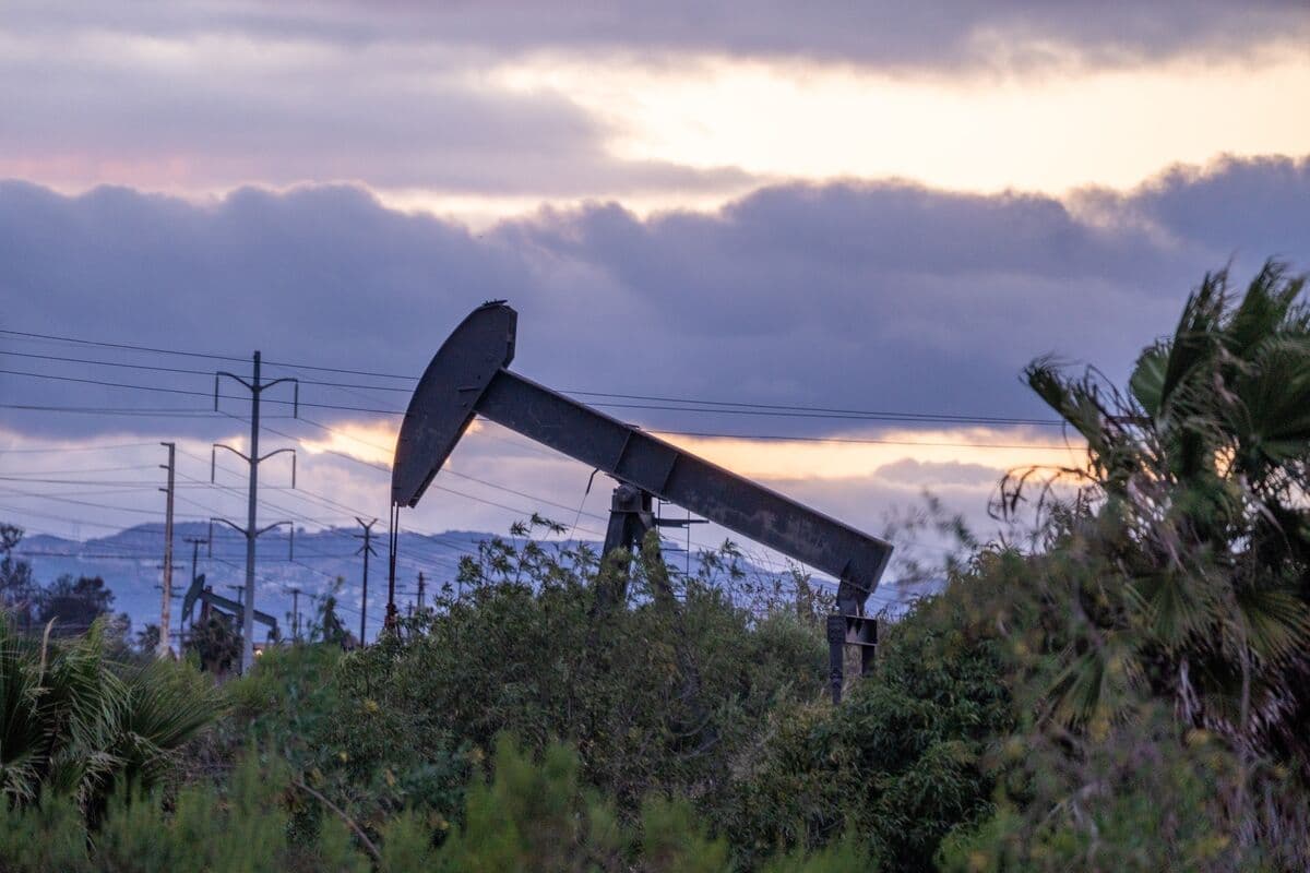 Oil Steadies as Iran Assesses Fresh US Proposal to End the War