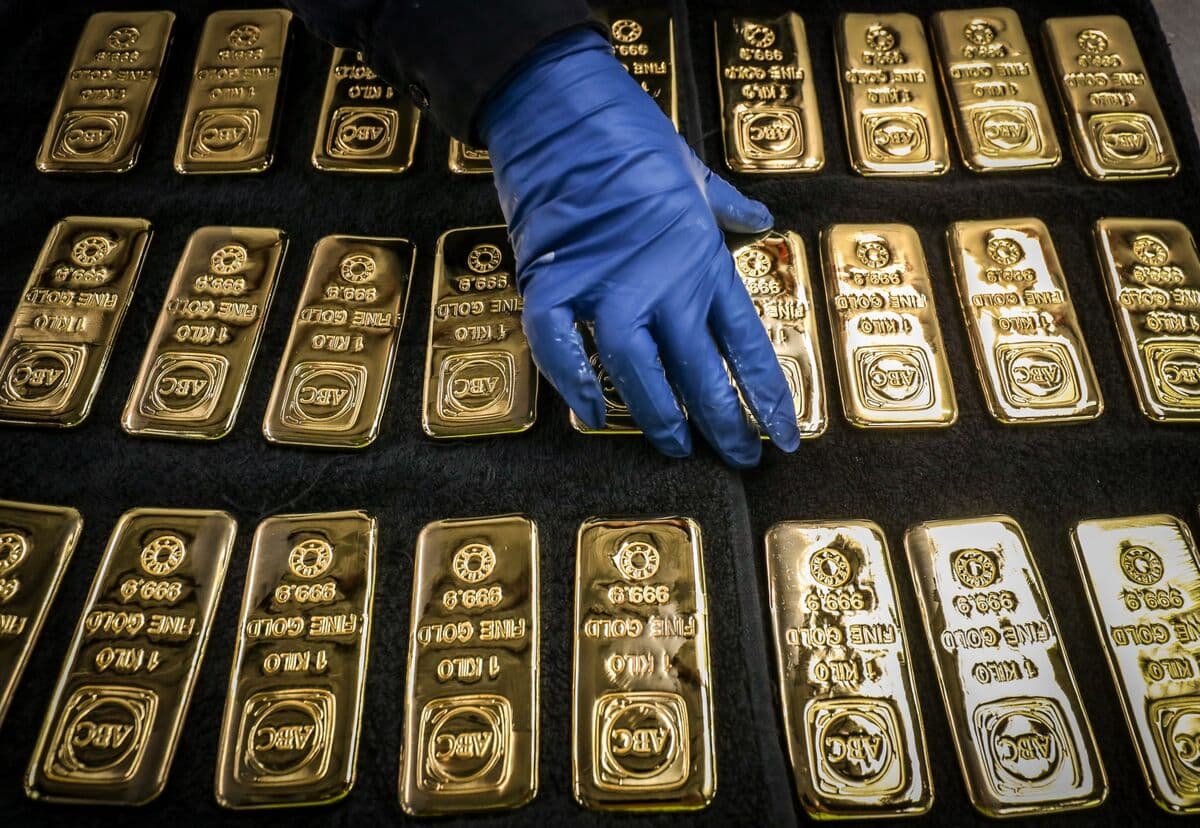 Gold Erases Losses After Report of US-Iran Truce Deal