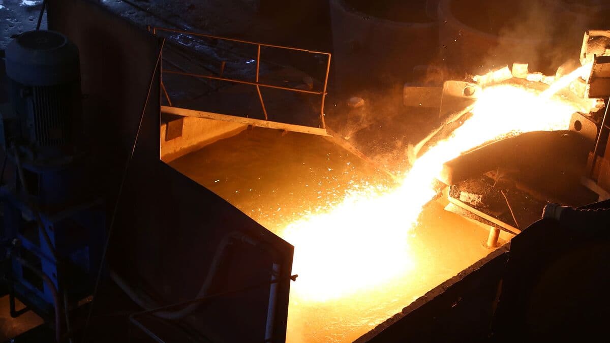 Glencore Chrome Venture Provisionally OKs Cheaper Power Deal