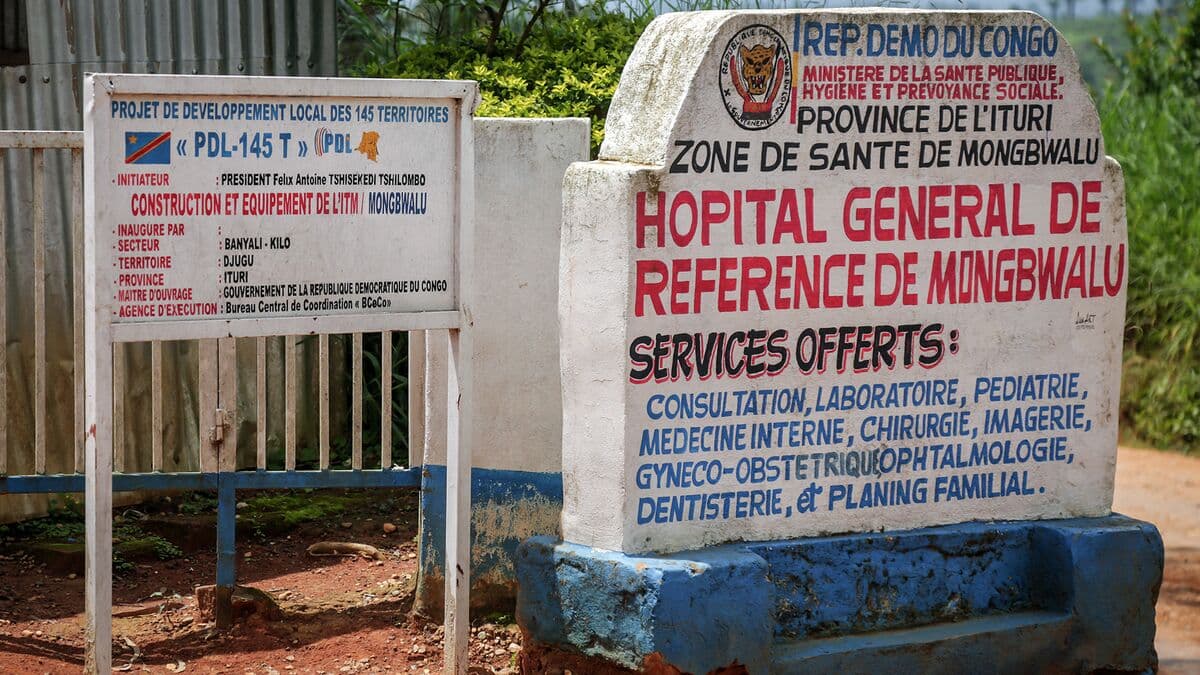 Ebola Spreads Across Congo as Flights Halted, Supplies Run Low