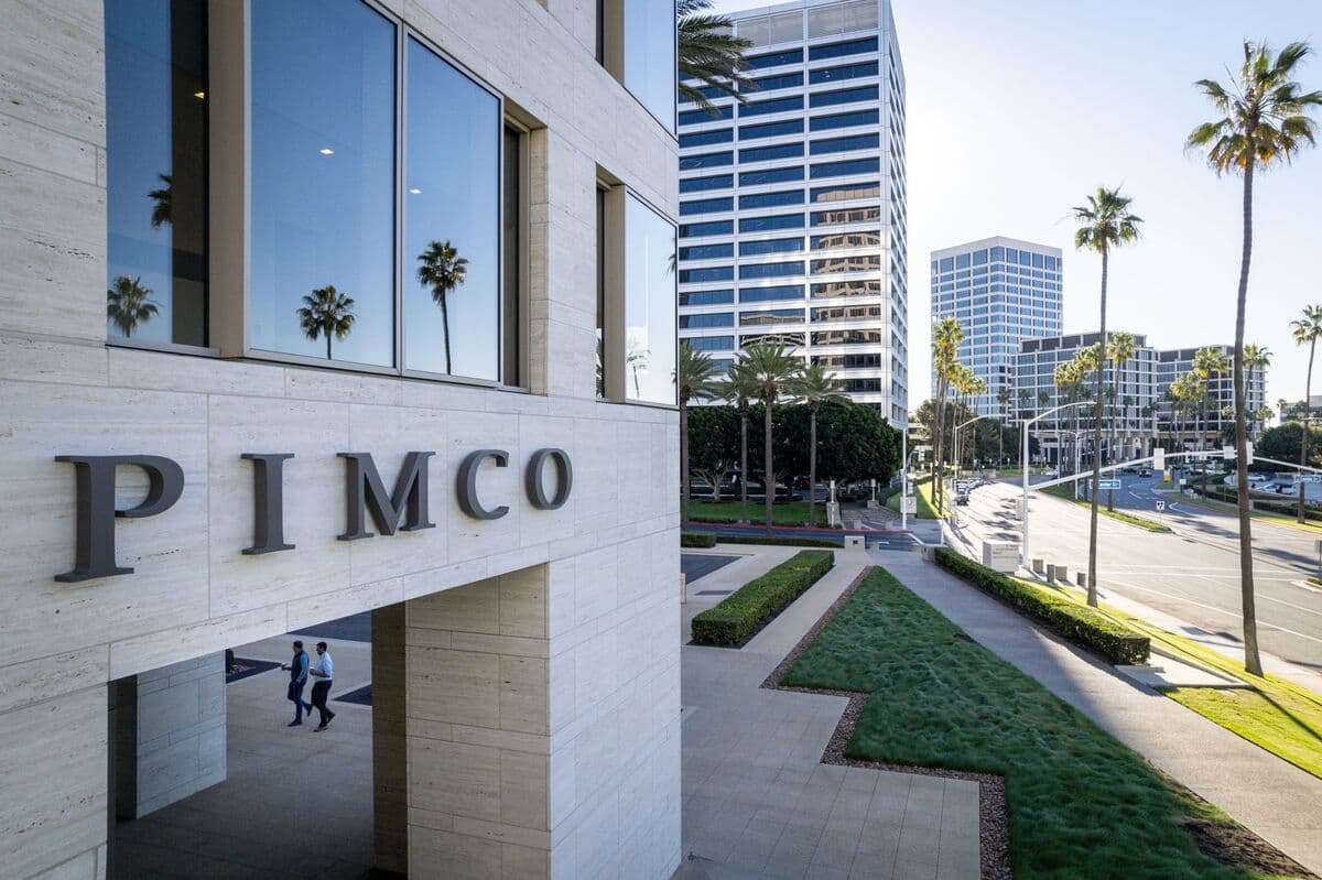Pimco Privately Lends $10 Billion to Gulf in Wartime Deals