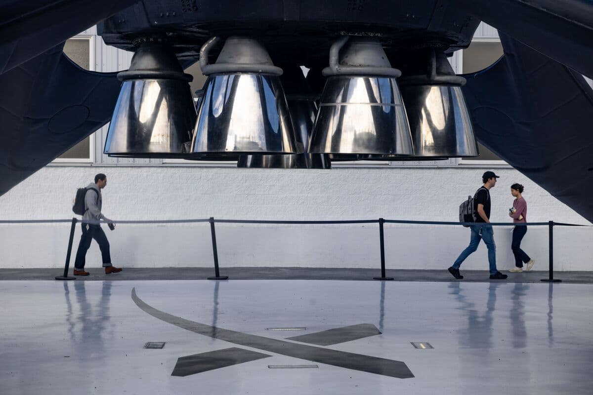 SpaceX IPO Draws Billions in Orders From Middle Eastern Funds