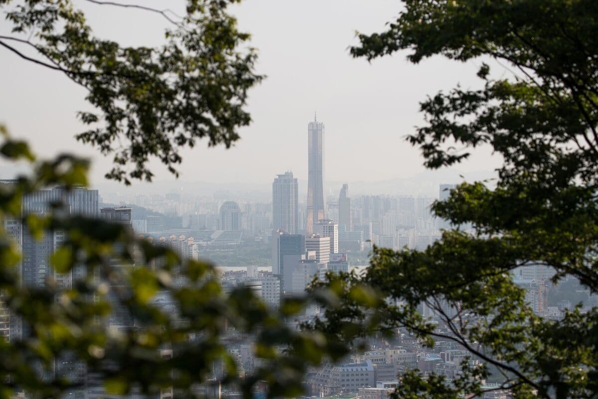 Korea FX Deposits Slide by Record as Weak Won Spurs Conversions