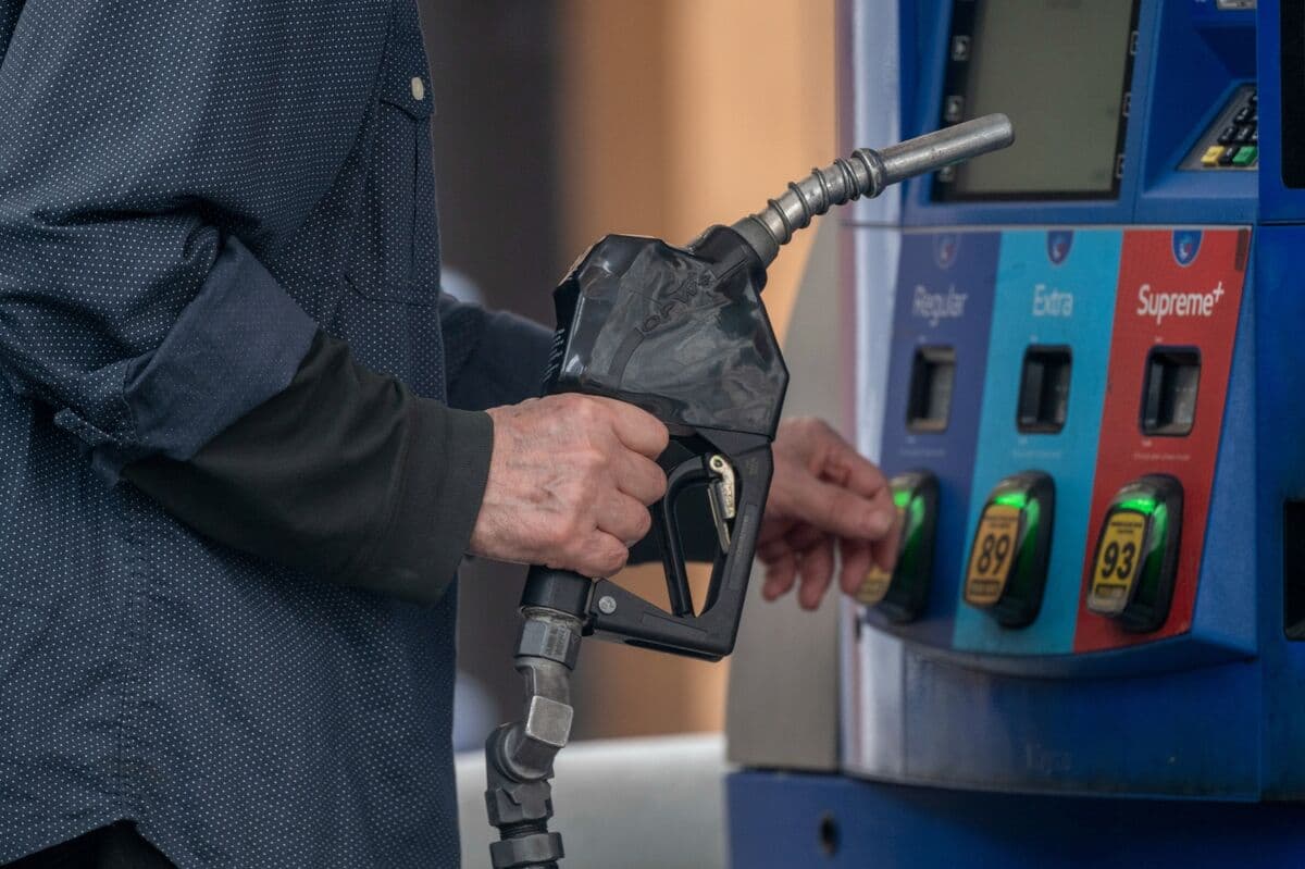 Iran War Spurs States to Consider Gas Tax Halt as Fuel Costs Surge