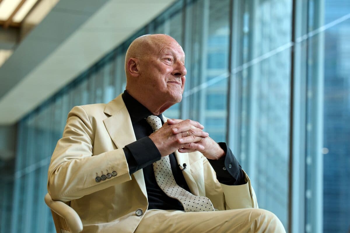 Architect Norman Foster on Why the West Struggles to Build Big