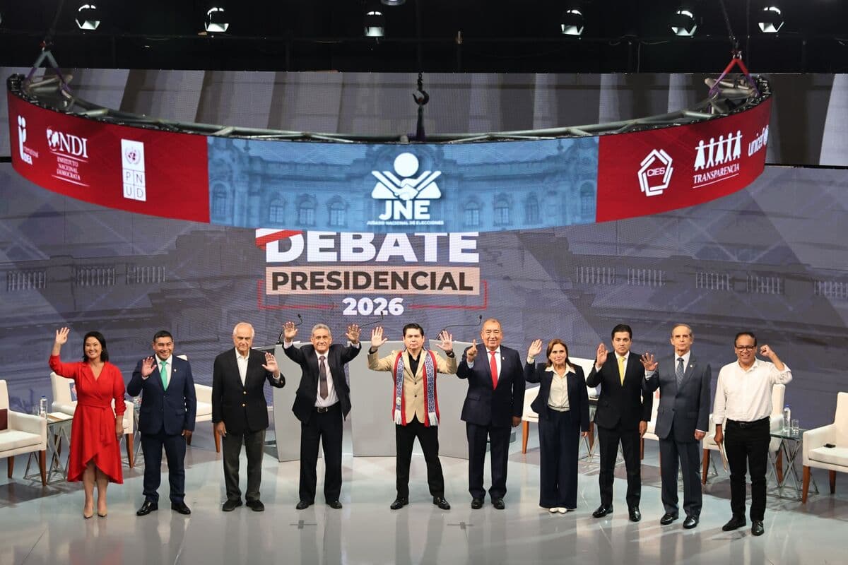 Peru Casting Ballots for President, Bicameral Congress in Bid for Stability