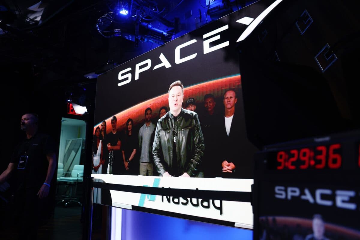 Why Musk Raced to Take SpaceX Public in the World’s Biggest IPO