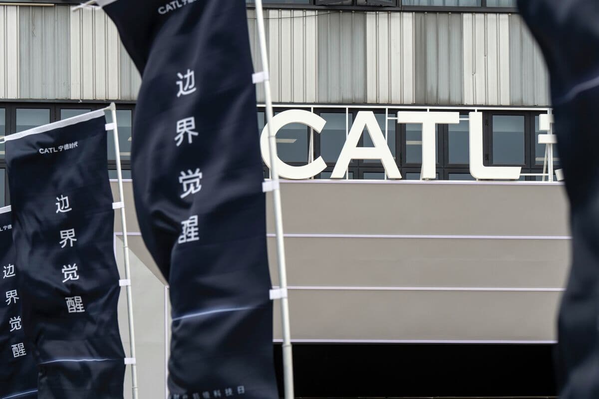 CATL Is Said to Consider Up to $5 Billion Share Sale After Rally