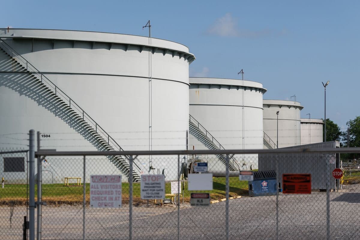 US Natural Gas Futures Rally to Three-Week High on Output Cuts