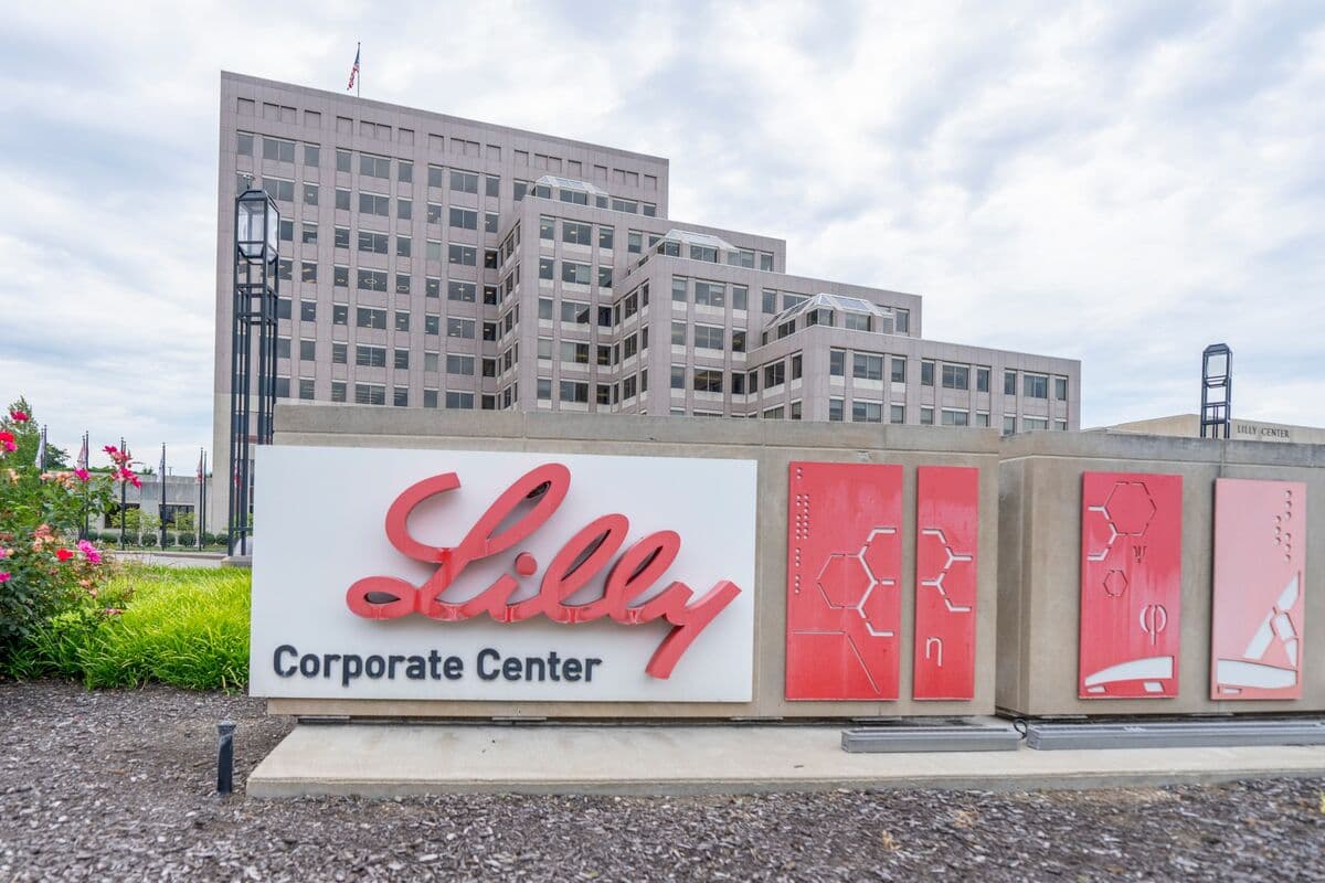 Eli Lilly Kicks Off High-Grade Bond Sale in Push to Fund Deals