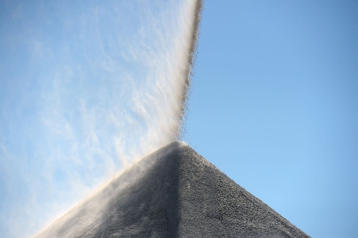 Mining Executives Accused of Hijacking Brazil Lithium Claims