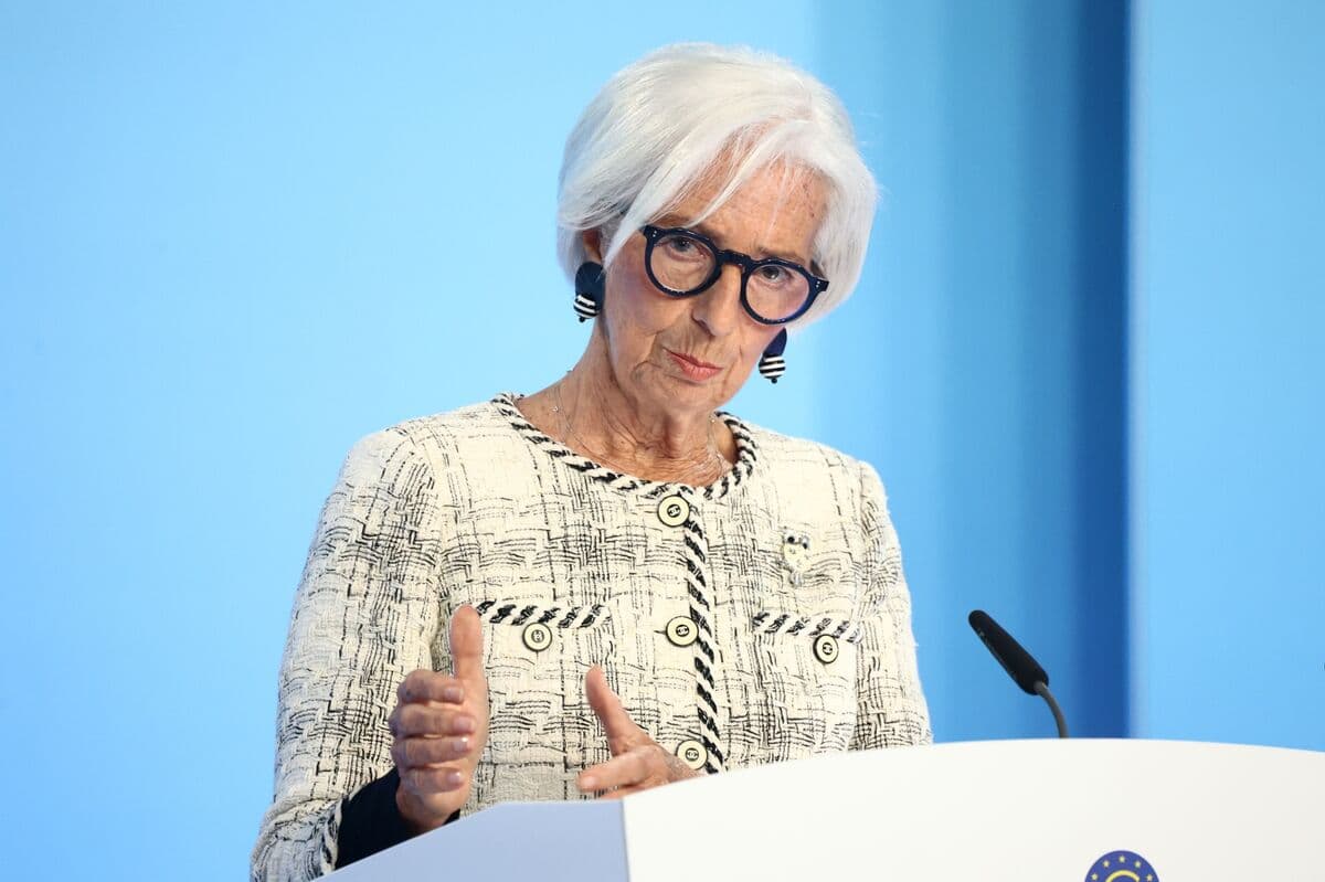 ECB Likely to Revise Its Inflation Outlook in June, Lagarde Says