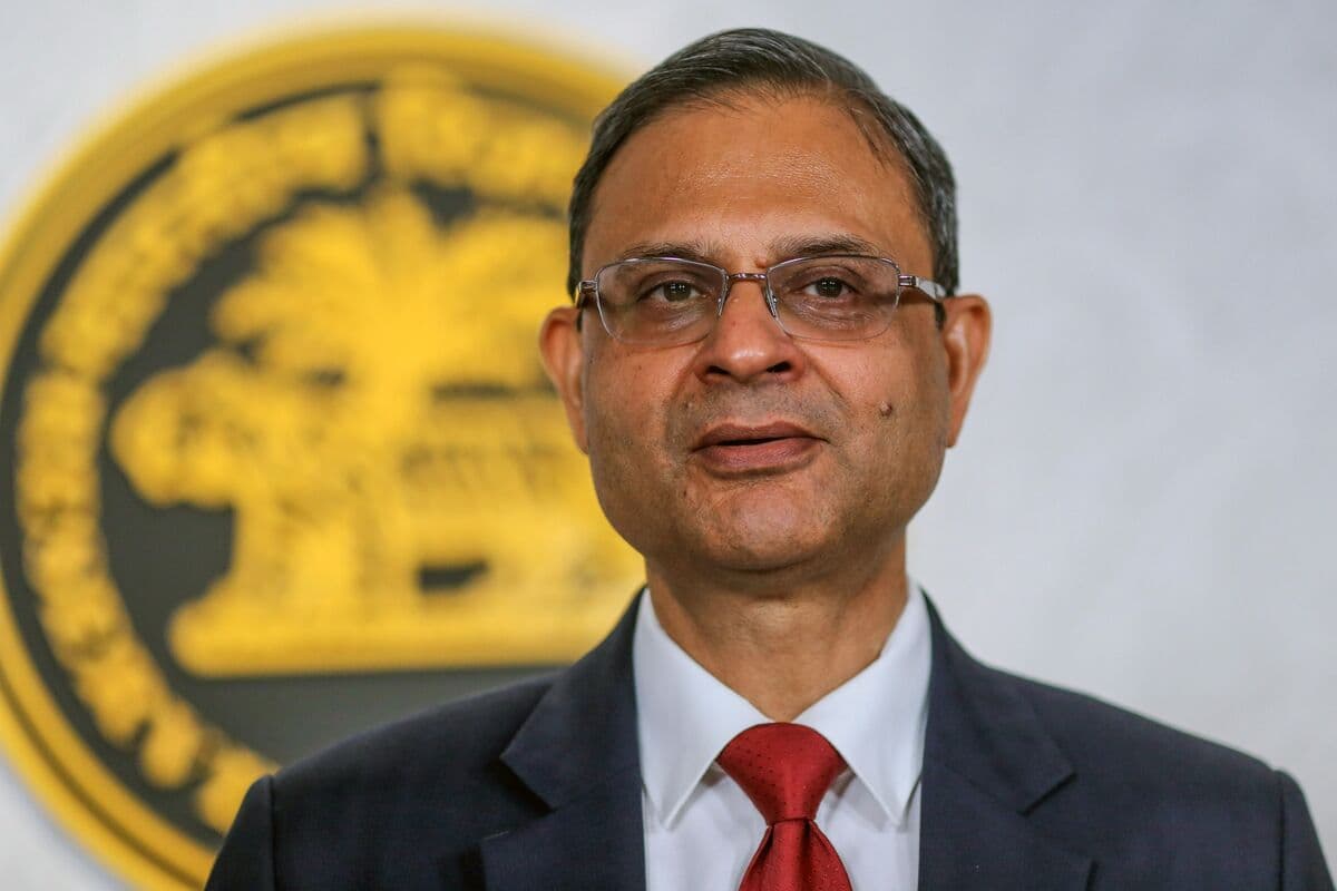 India Keeps Benchmark Rate on Hold Despite Inflation Risks