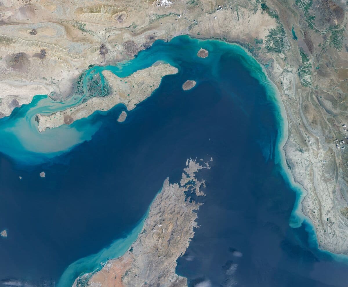 Japanese Crude Tanker Emerges Outside Hormuz in Rare Transit