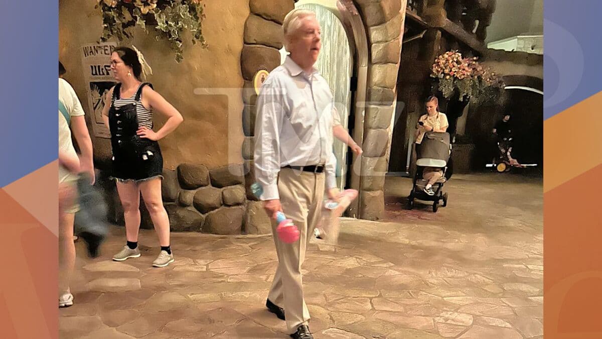 TMZ Heads to Washington