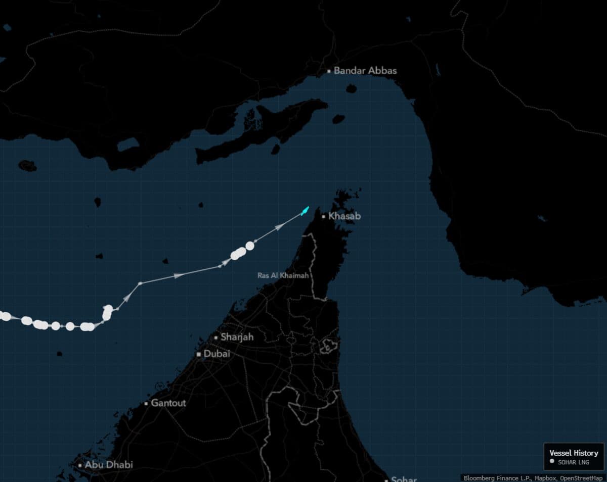 First LNG Tanker Exits Strait of Hormuz Along Omani Coast