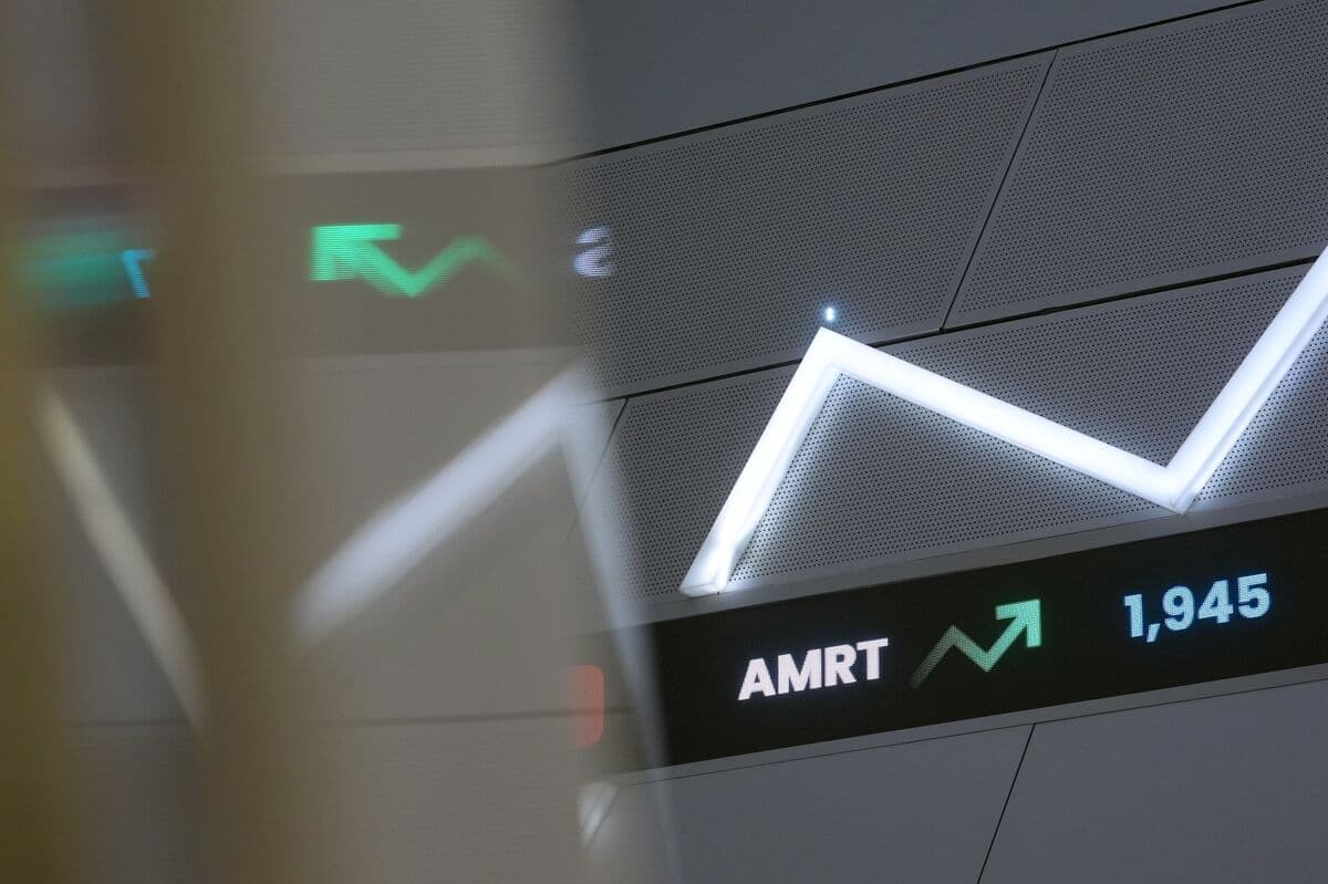 Indonesia Offers Three-Year Timeline to Lift Public Float to 15%