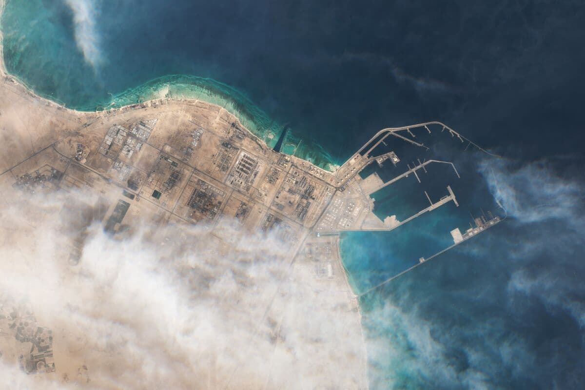 Qatar Asks Ships to Go Dark at LNG Port in New Safety Measure