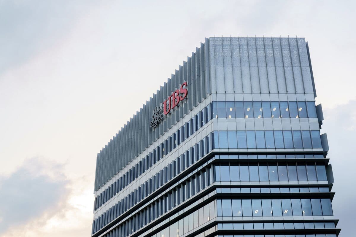 UBS’ Senior Indonesia Wealth Banker Leaves Amid Several Exits