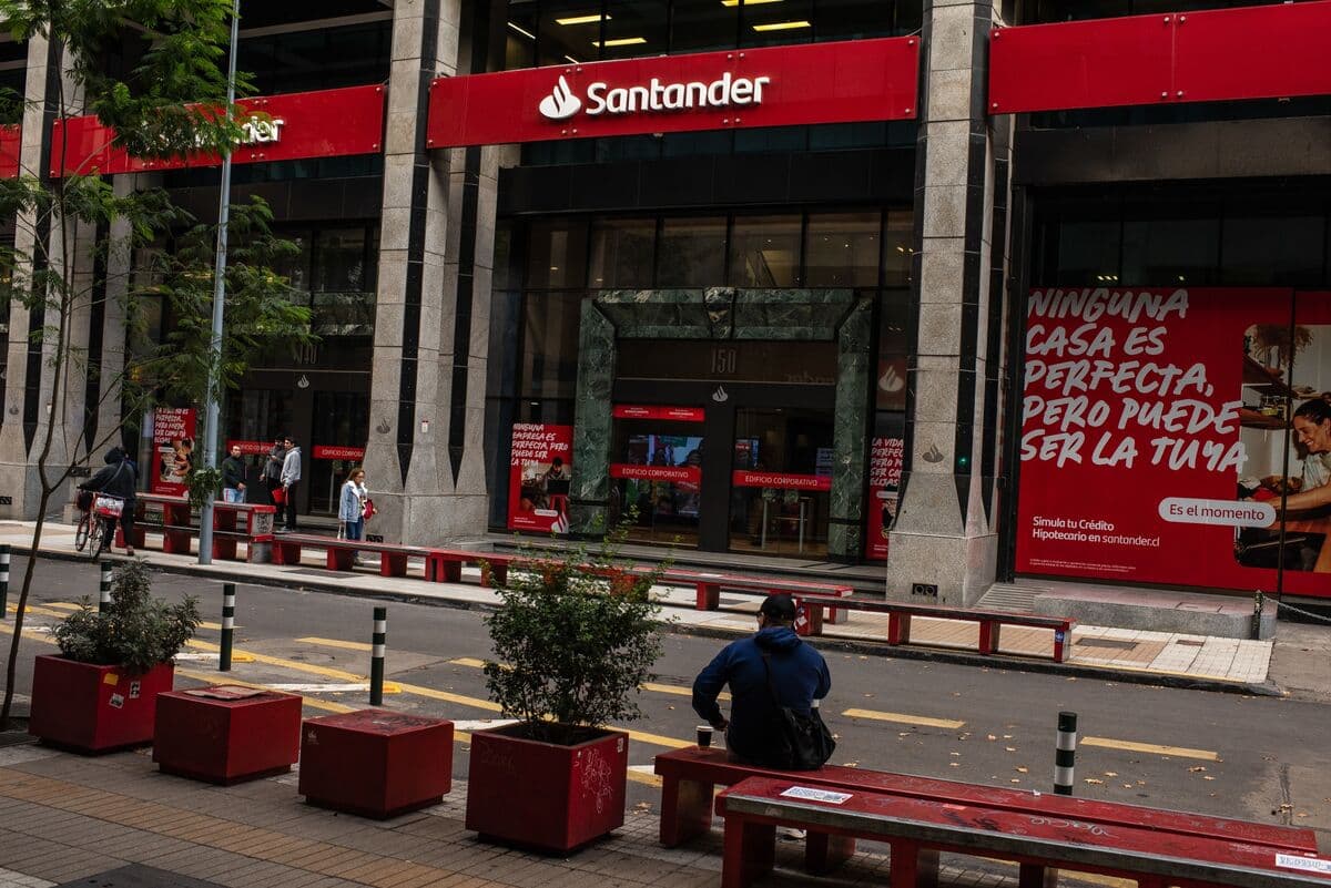Santander Employee Arrested in $85 Million Chile Crime Sting