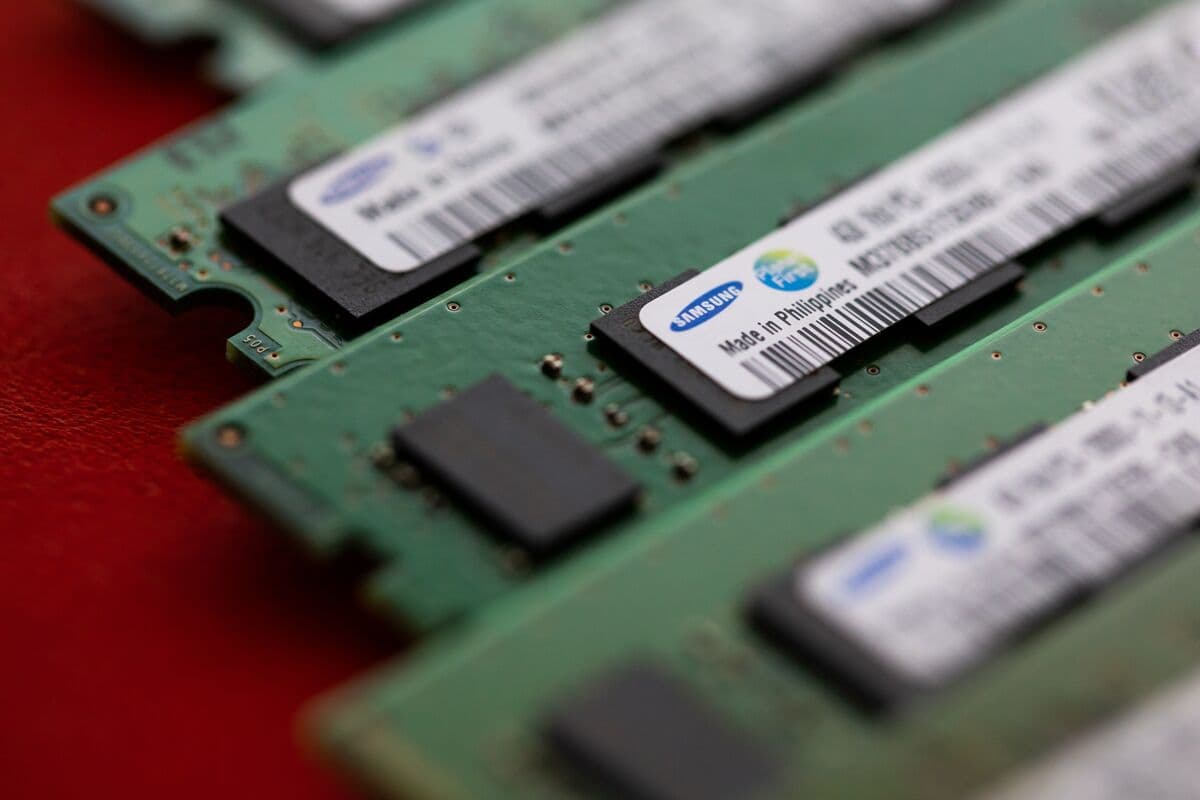Samsung Hits $1 Trillion Valuation, Joining TSMC in Elite Club