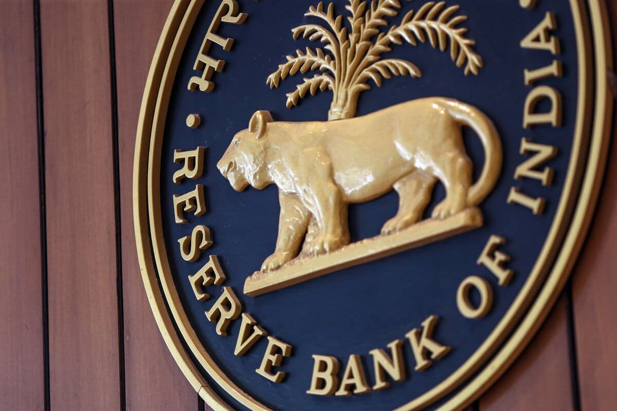 India Considers Reducing Taxes on Bond Investments by Foreigners