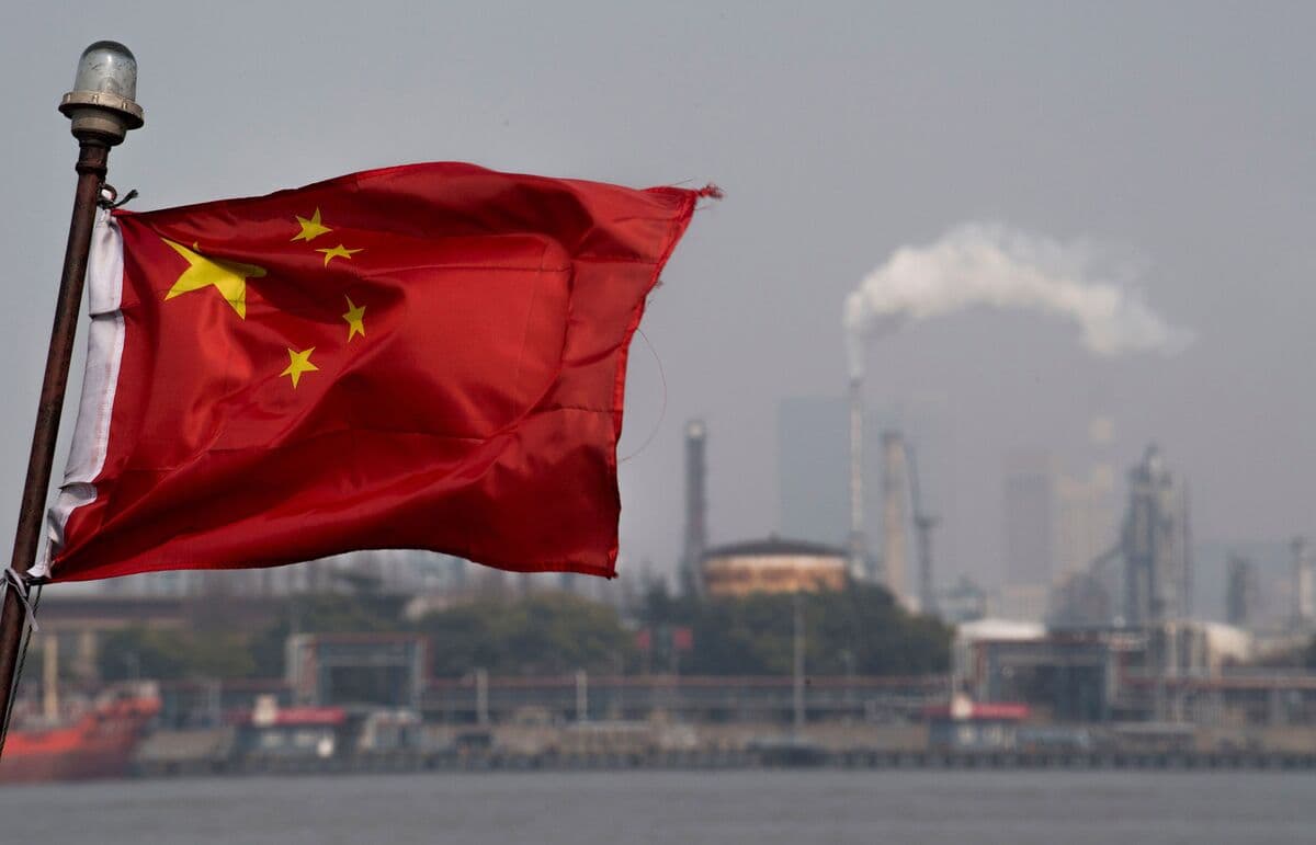 Beijing Tells China Firms to Ignore US Sanctions on Refiners