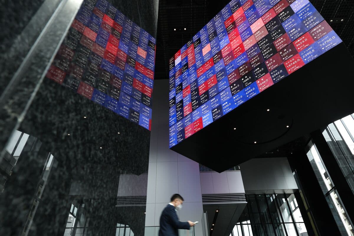 Japan’s Nikkei Closes at Record High, Wiping Out Iran War Losses