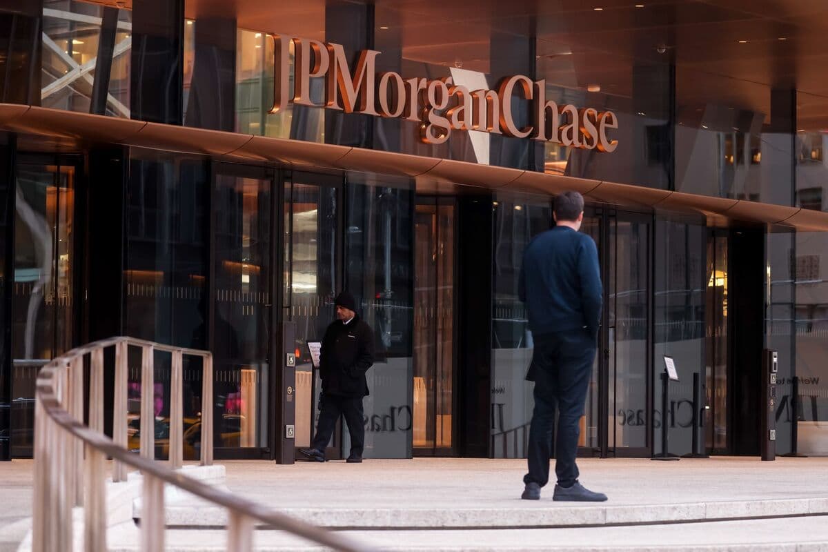 JPMorgan Looks to Raise at Least $7 Billion From US Bond Sale