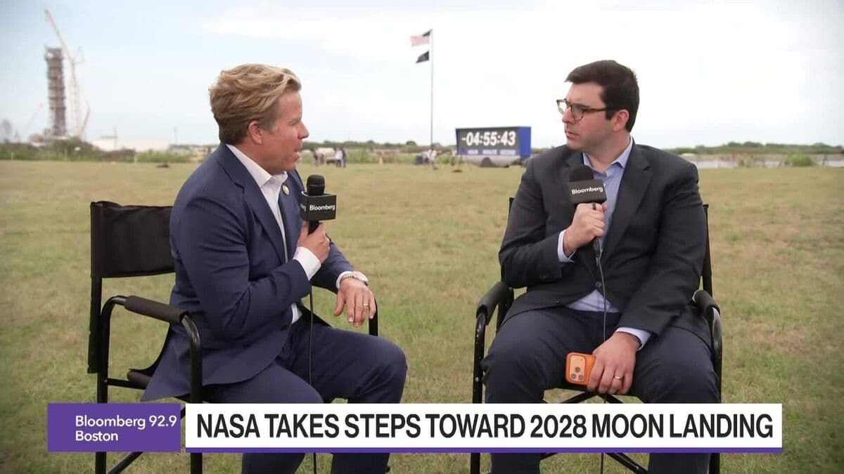 NASA Set to Launch Crew to Moon for First Time in 50 Years