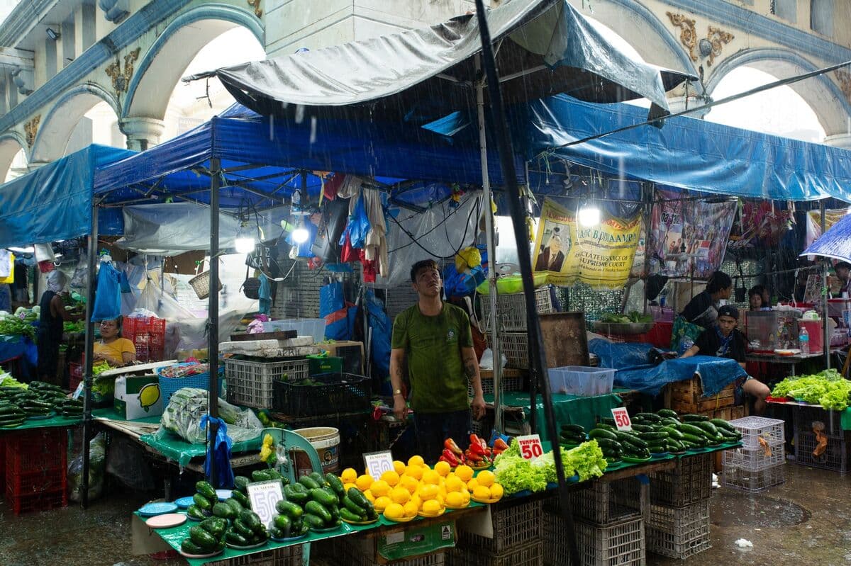 Philippine Growth Slumps to 2.8% in Challenge for Marcos