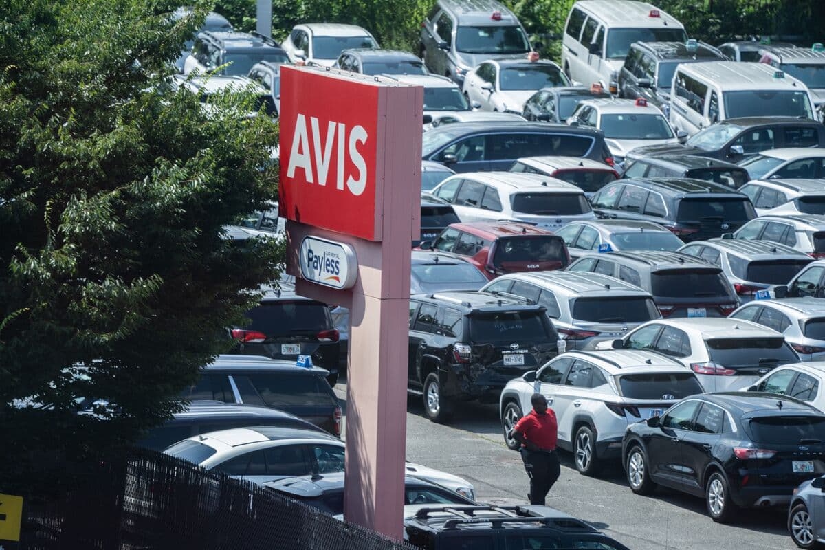 Fund at Center of Avis Squeeze Added to Stake Before Rout