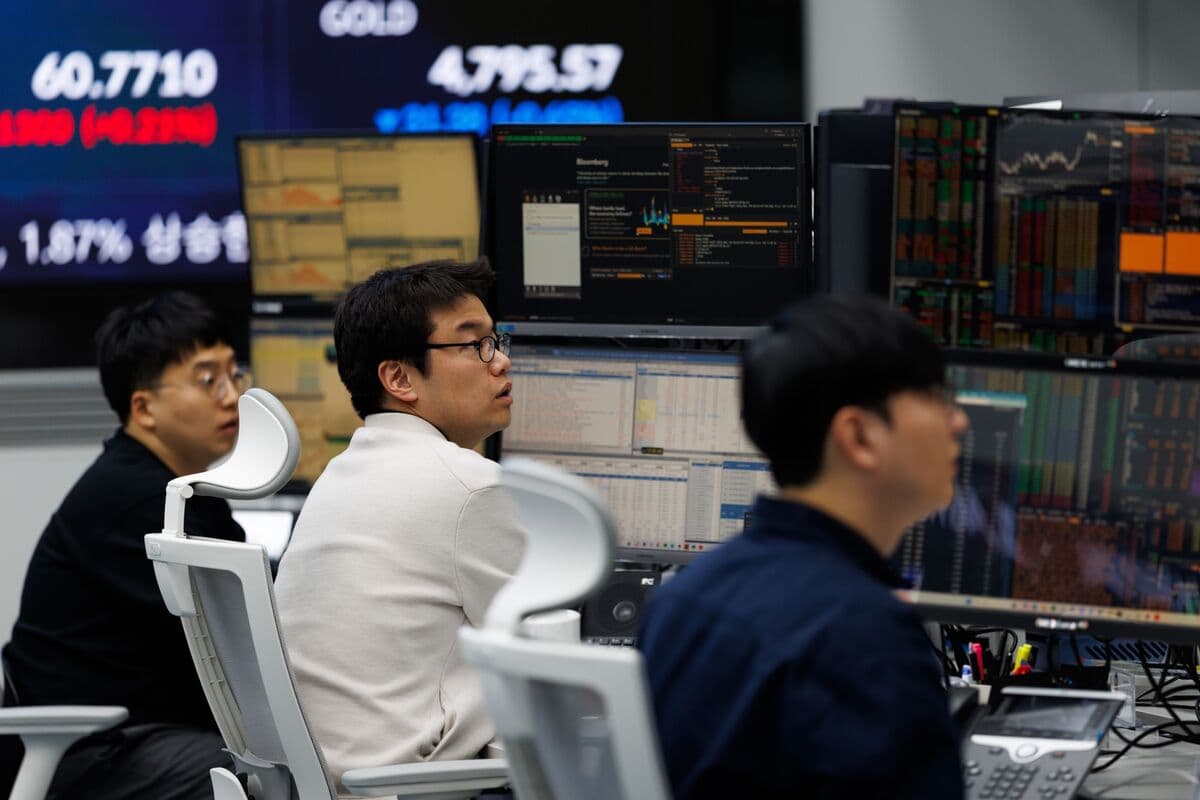 Emerging-Market Stocks Set for Best Weekly Gain Since 2020 Before Iran Talks