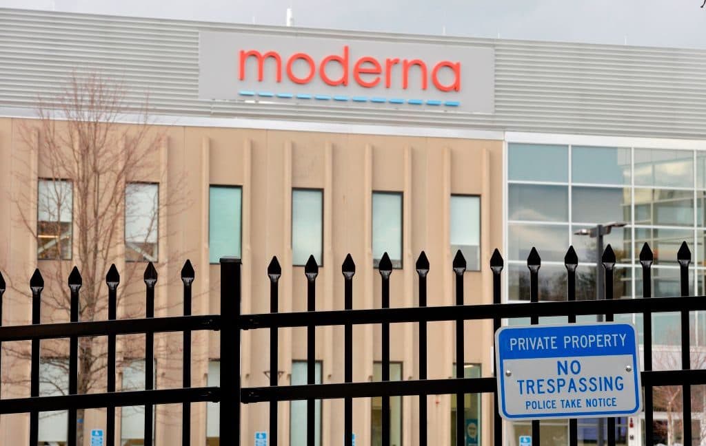 Europe—not US—first to authorize Moderna's combo mRNA flu-COVID vaccine