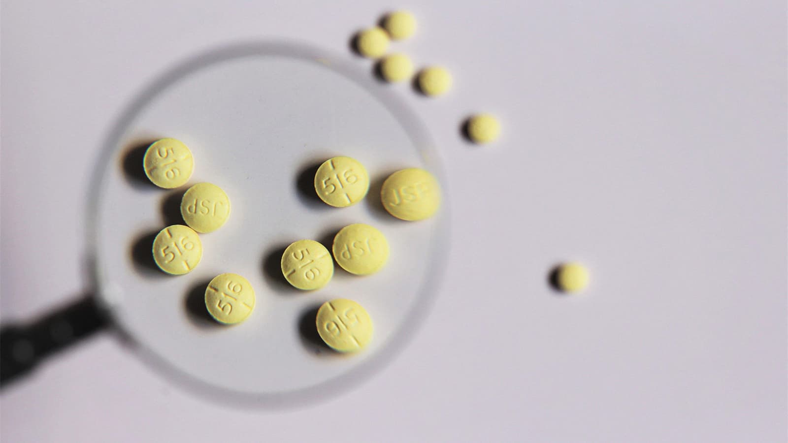 Many Older Patients Can Ditch Common Thyroid Drug, Study Suggests