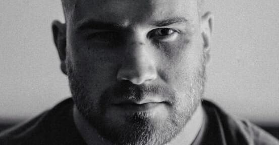 ‘Evil Dead Burn’ Bloody First Footage From Warner Bros., “Family Is The Root Of All Evil” – CinemaCon