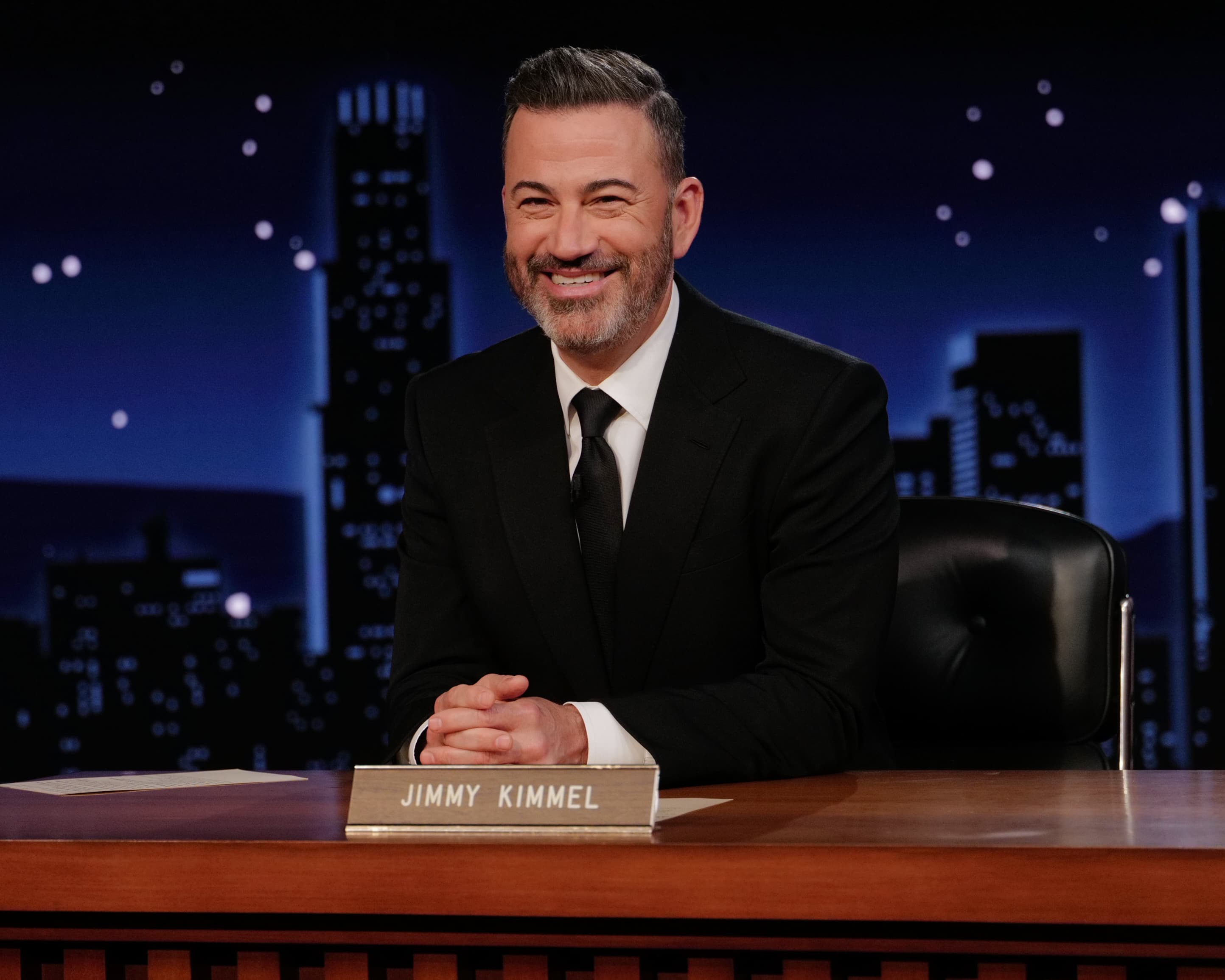 Jimmy Kimmel Says “Expectant Widow” Joke Was Not A “Call To Assassination” As Late-Night Host Faces “Déjà Vu”
