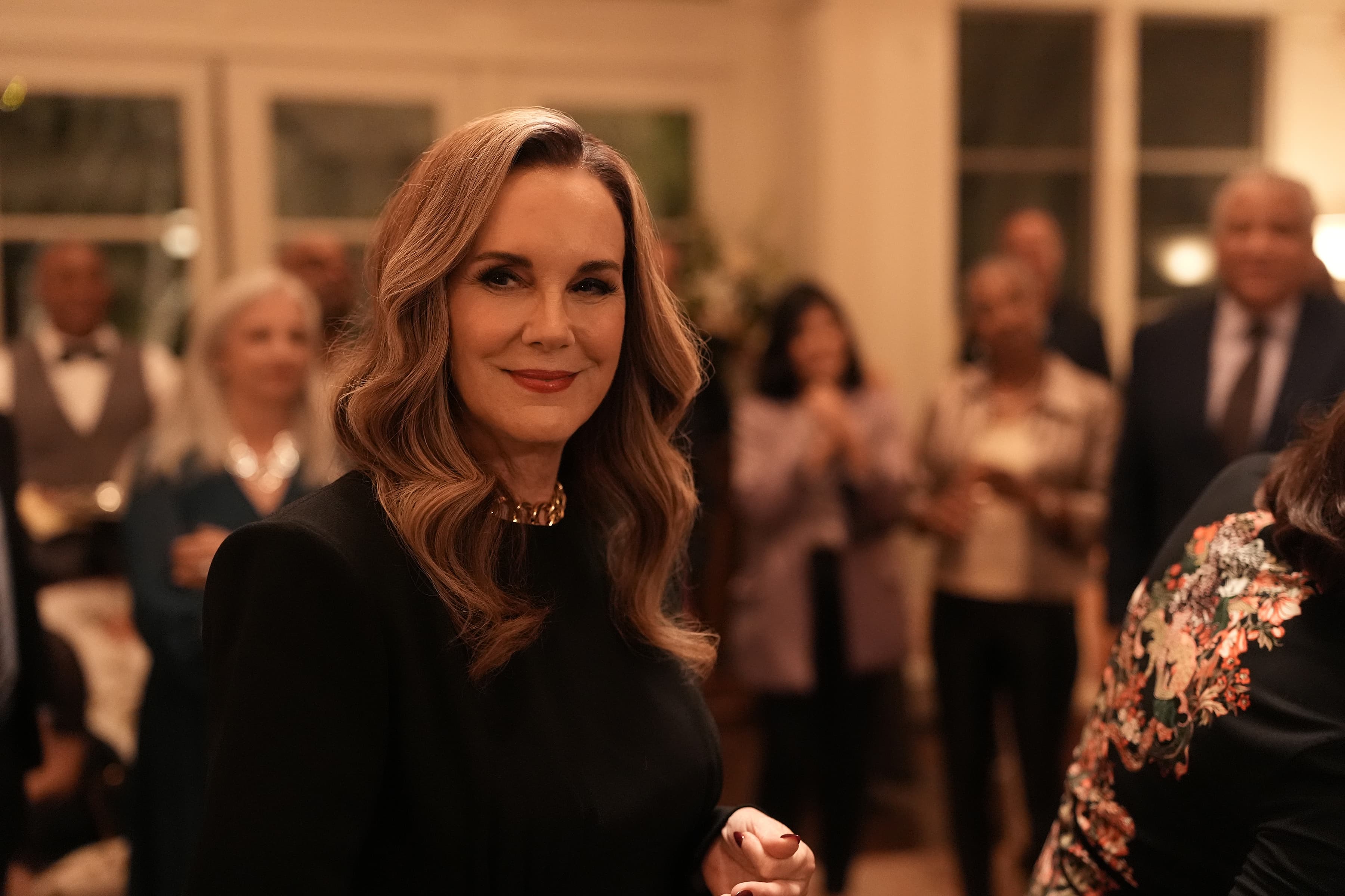 Elizabeth Perkins Upped To Series Regular On Season 2 Of Netflix’s ‘Big Mistakes’